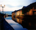 夕暮れの運河